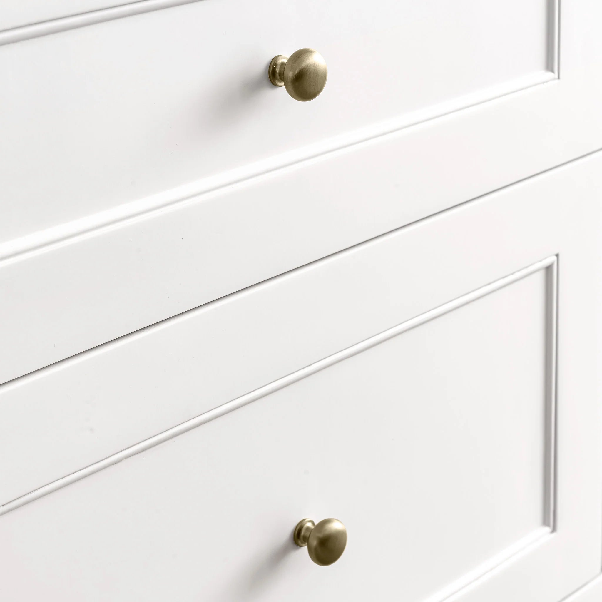 30-breckenridge-single-vanity-in-bright-white-by-james-martin-vanities-siberian-silestone image 7