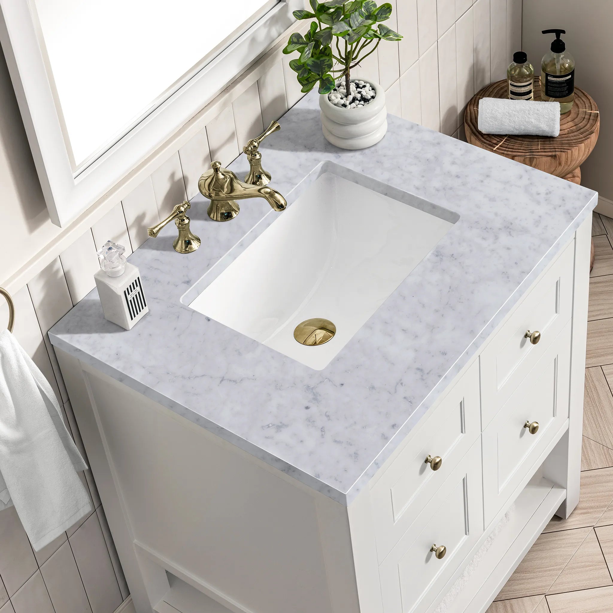 30" Breckenridge Single Vanity in Bright White-Carrara White Marble-8" Widespread image 4