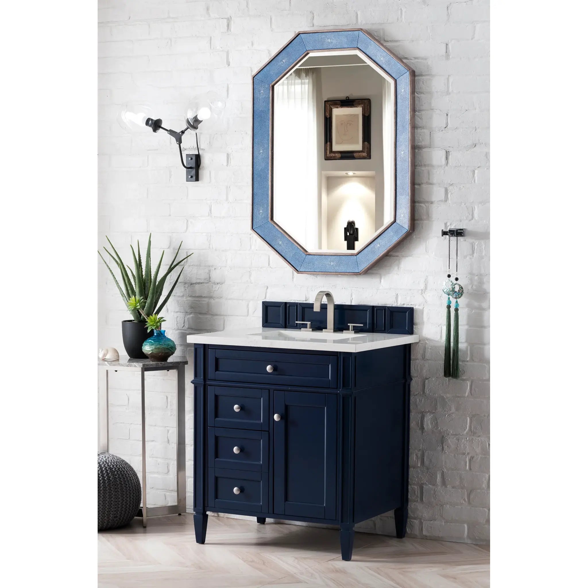 30" Brittany Single Vanity in Victory Blue-Eternal Jasmine Pearl Silestone-8" Widespread image 2
