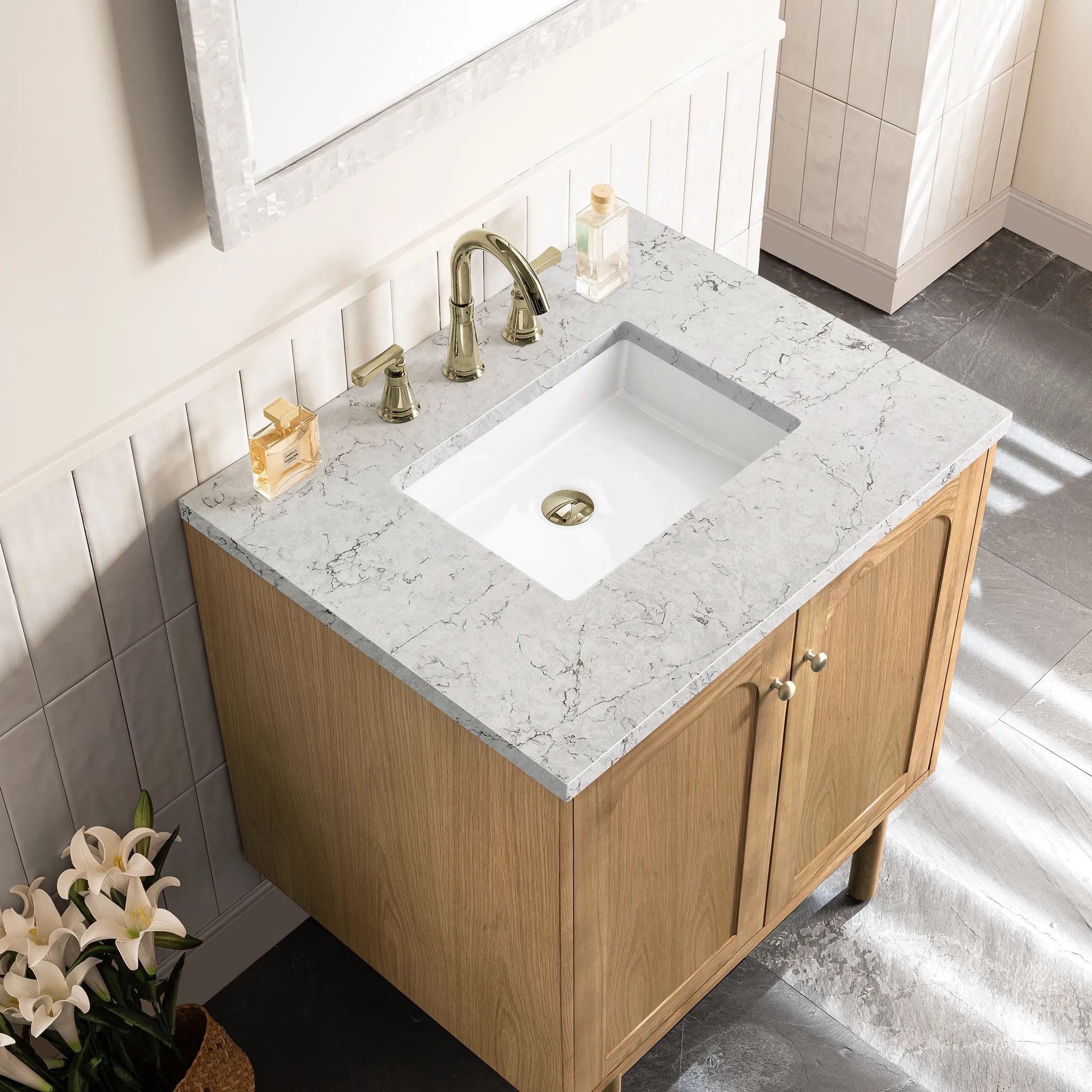 30" Laurent Single Vanity in Light Natural Oak-Eternal Jasmine Pearl Silestone-8" Widespread image 9