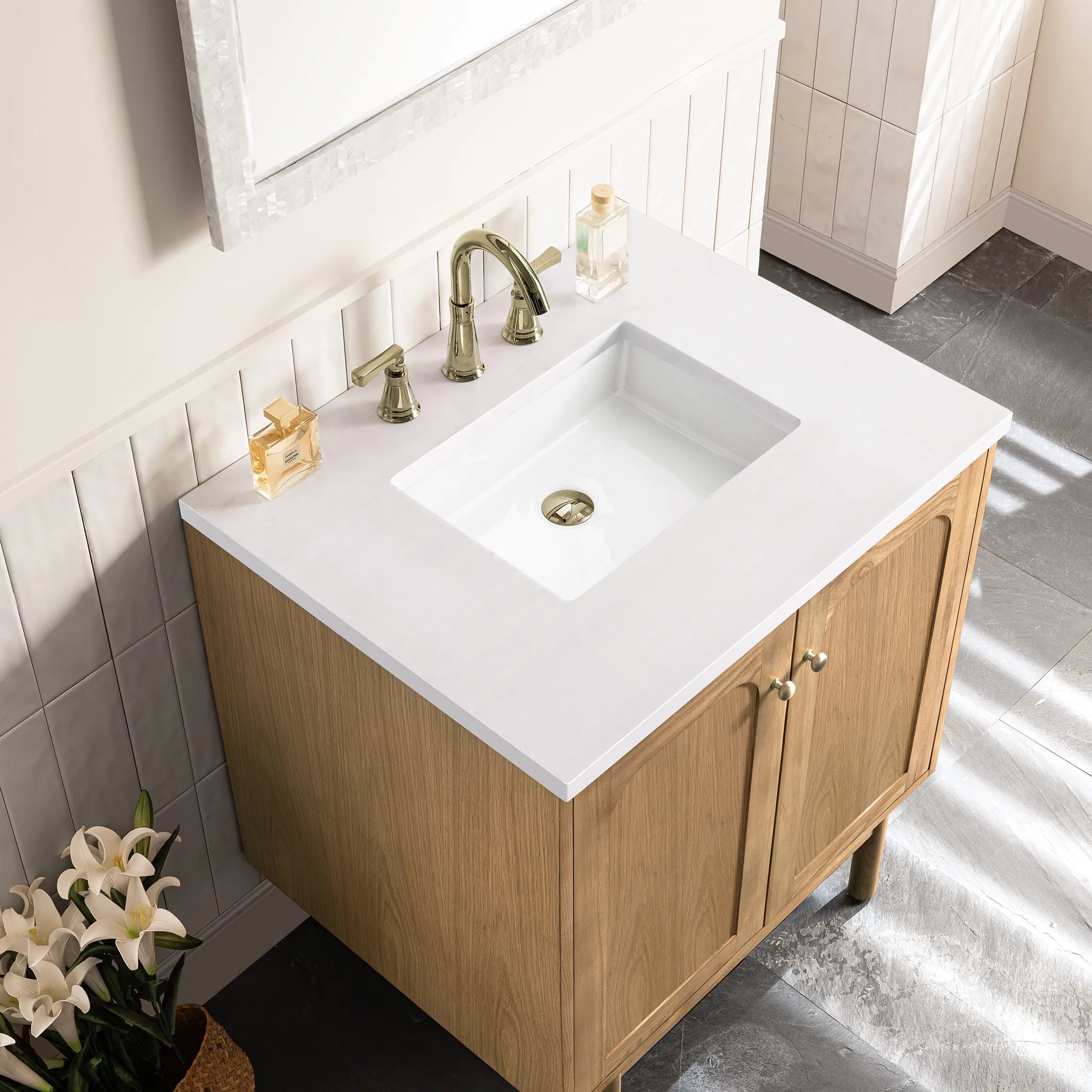 30" Laurent Single Vanity in Light Natural Oak-White Zeus Silestone-8" Widespread image 14