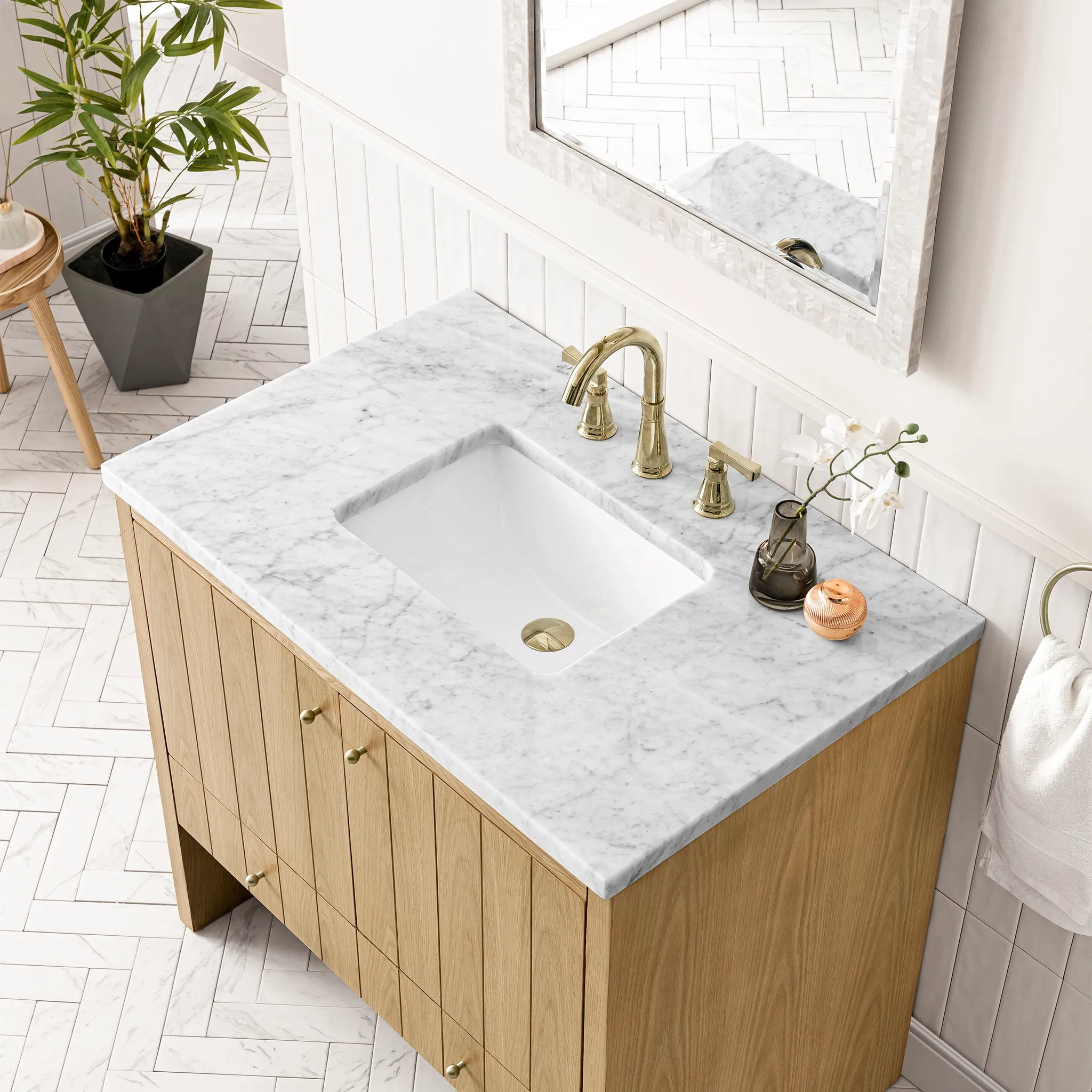 36" Hudson Single Vanity in Light Natural Oak-Carrara White Marble-8" Widespread image 3