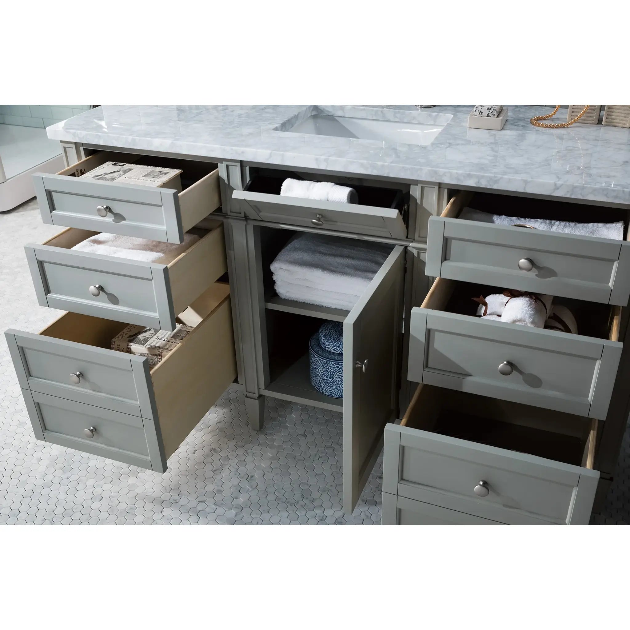 60" Brittany Single Vanity in Urban Gray-Carrara White Marble-8" Widespread image 3