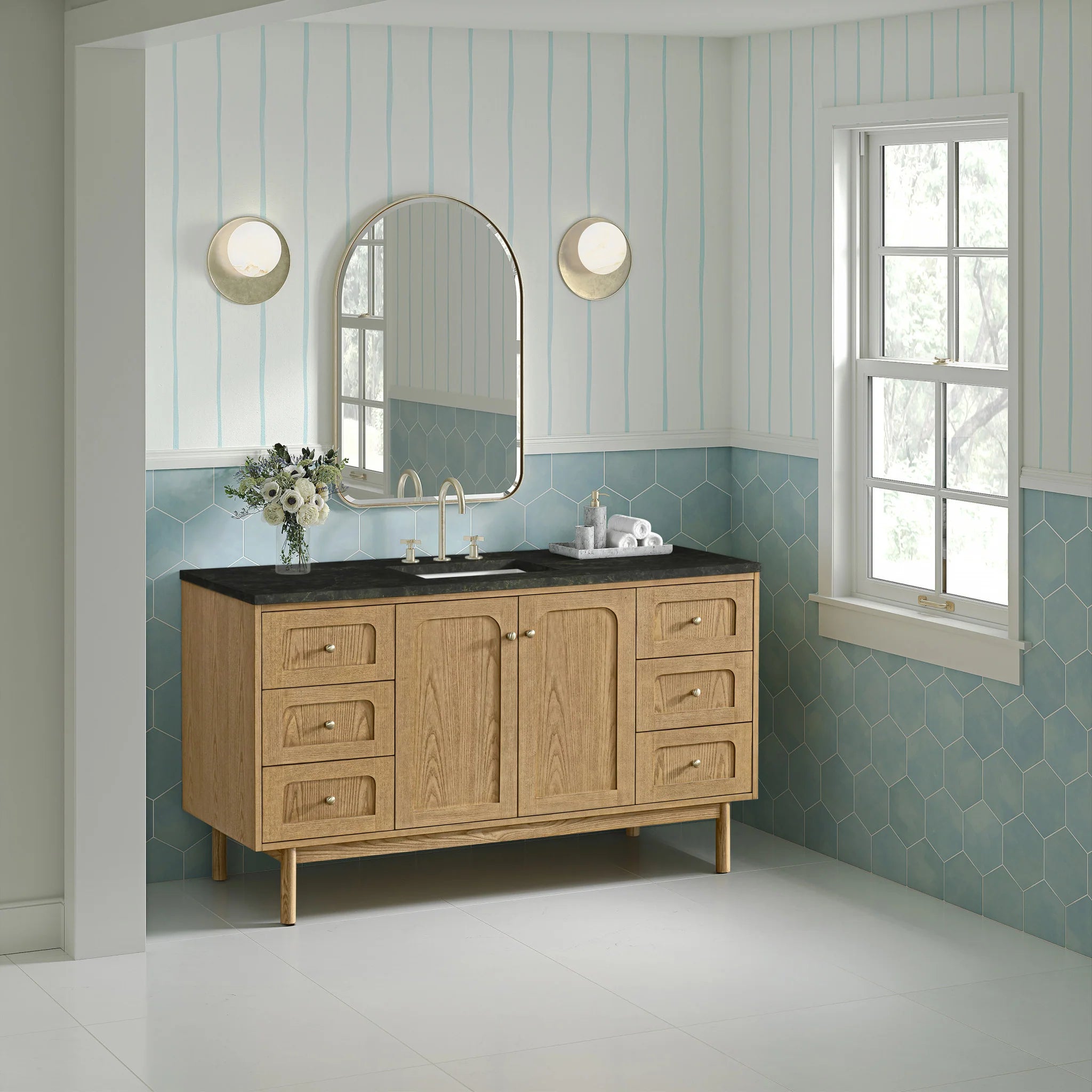 60-laurent-single-vanity-in-light-natural-oak-by-james-martin-vanities-phantome-eclos-zero-silica image 13