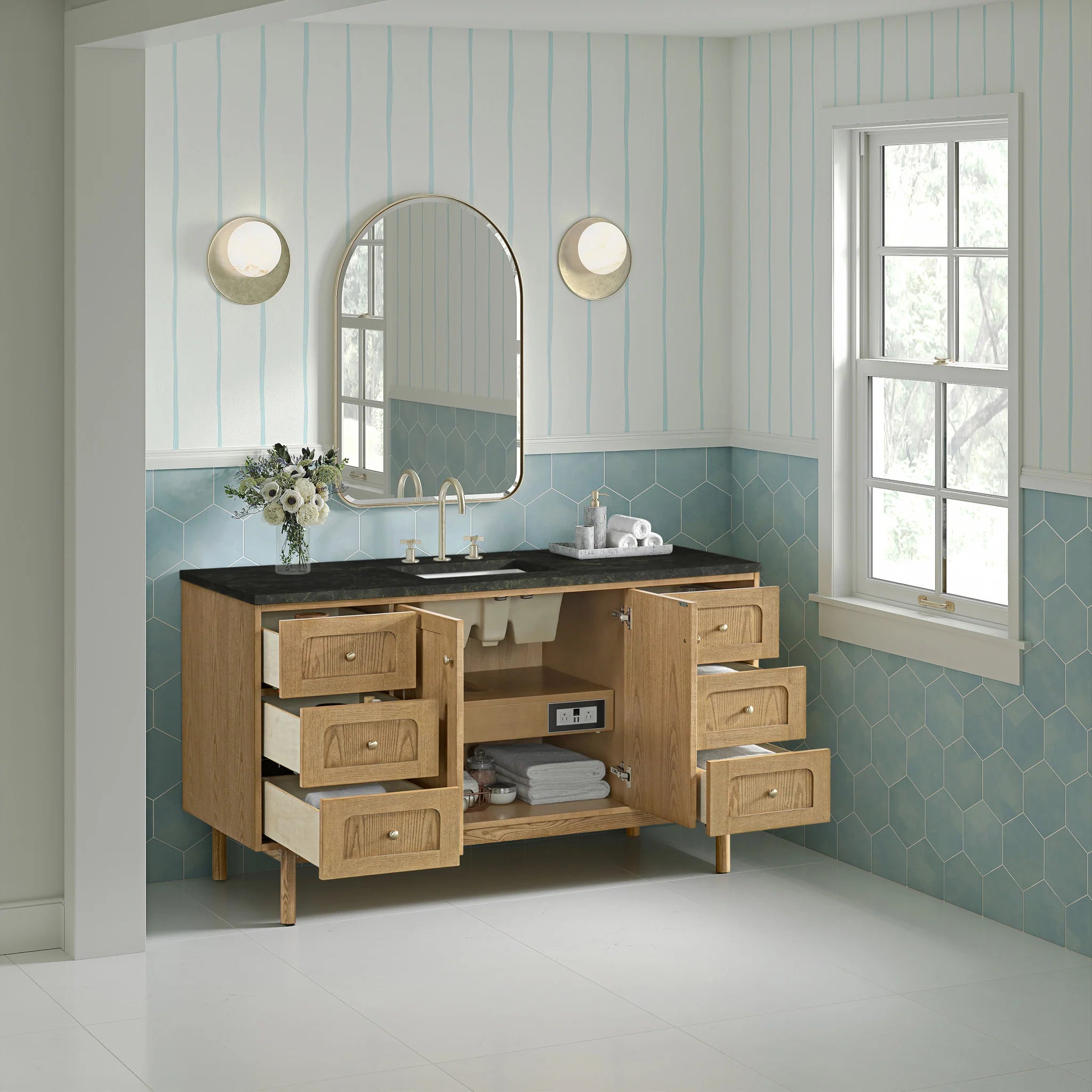 60-laurent-single-vanity-in-light-natural-oak-by-james-martin-vanities-phantome-eclos-zero-silica image 15