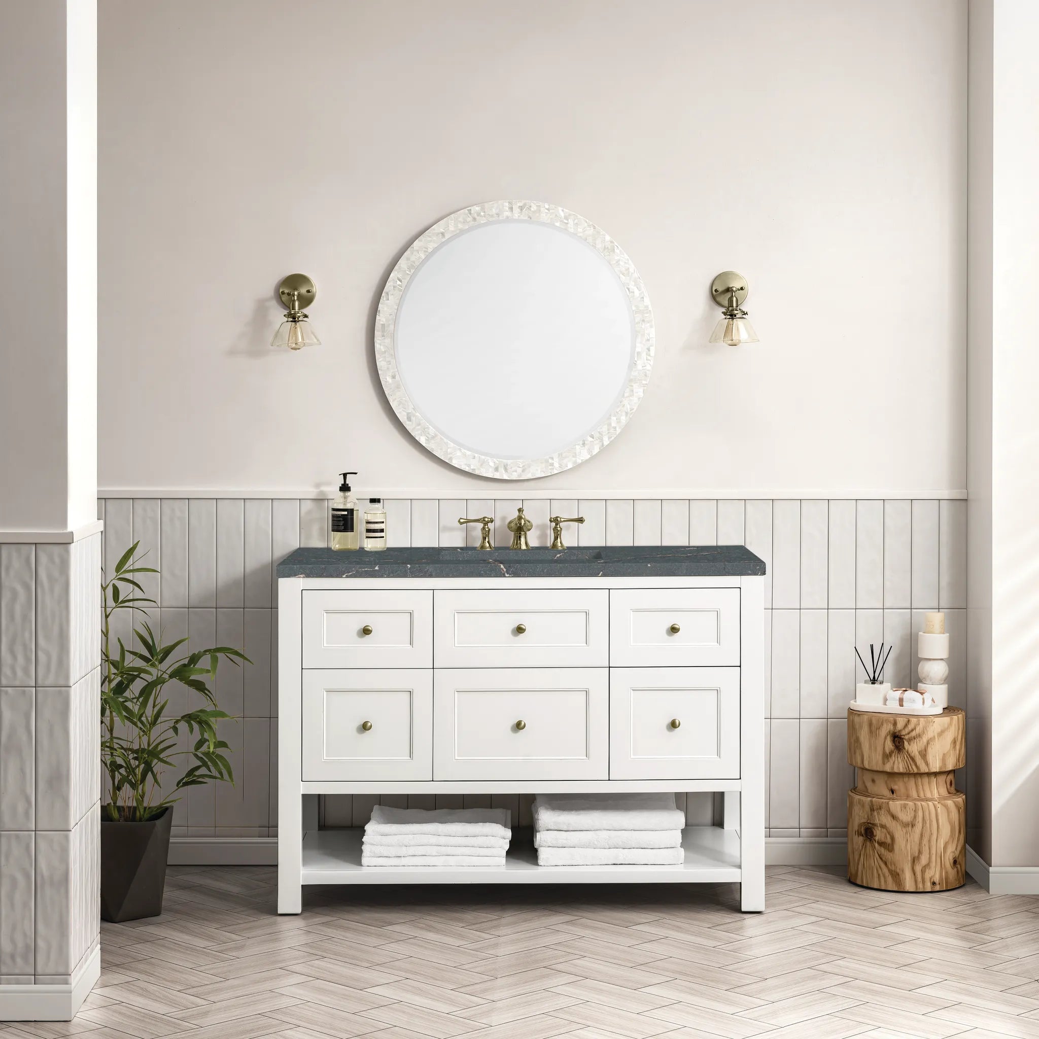 Breckenridge 48" Single Vanity in Bright White w/FreePower Wireless Charger-Parisien Bleu Silestone-8" Widespread image 4