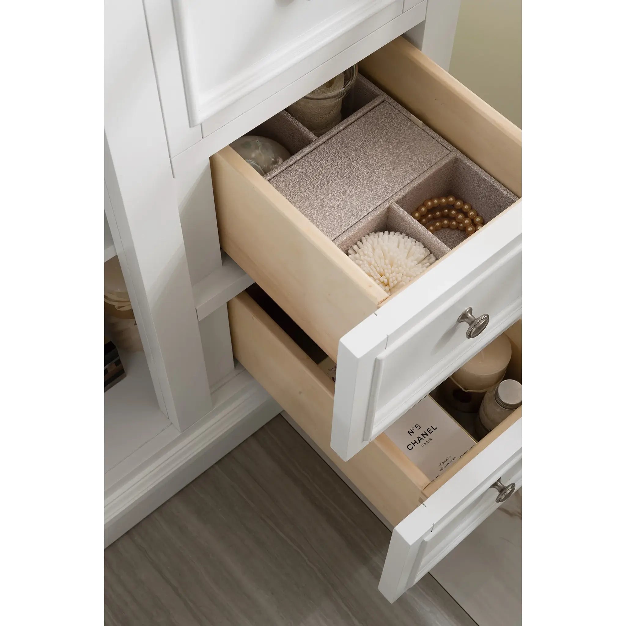 De Soto 30" Single Vanity in Bright White-Carrara White Marble-8" Widespread image 4