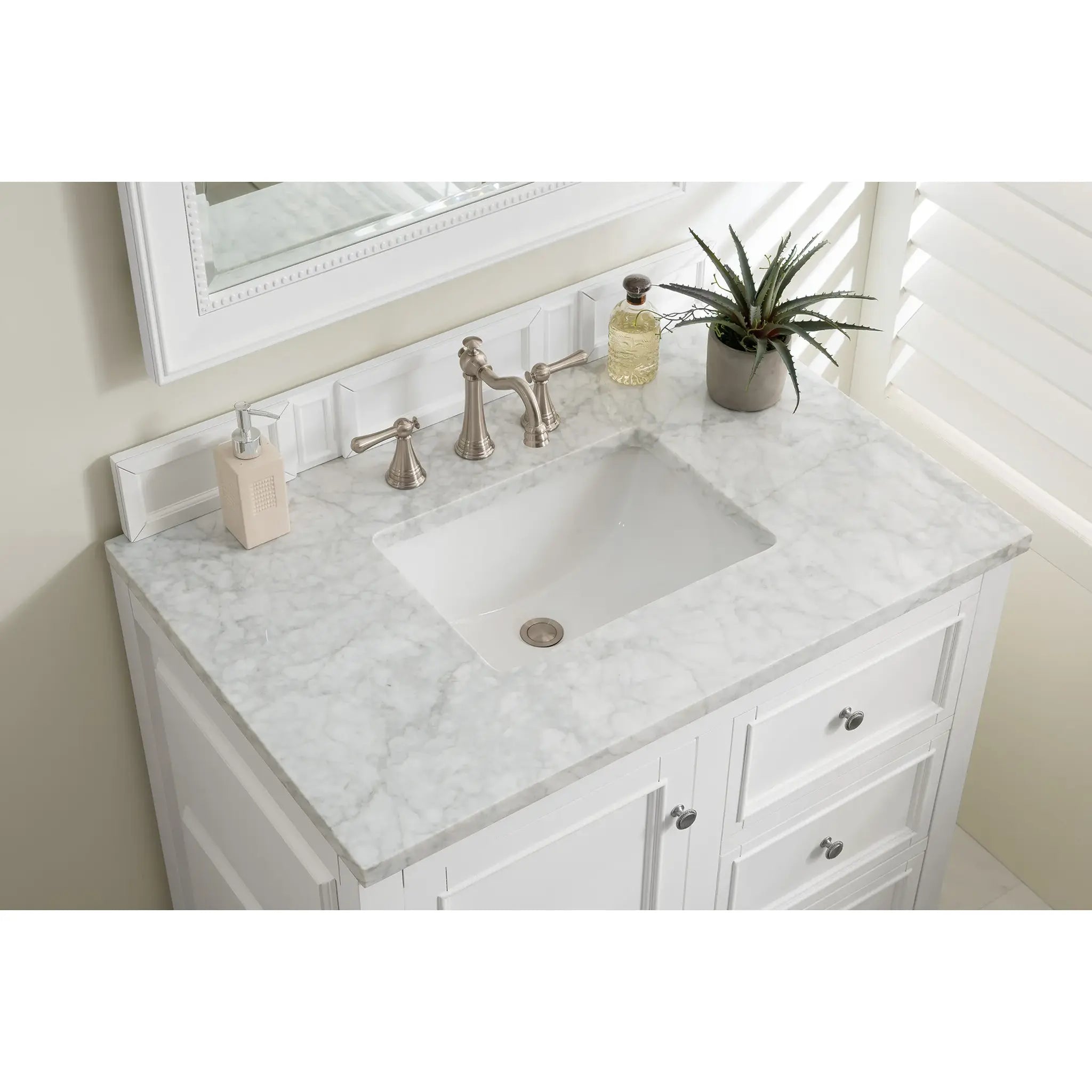 De Soto 36" Single Vanity in Bright White-Carrara White Marble-8" Widespread image 2