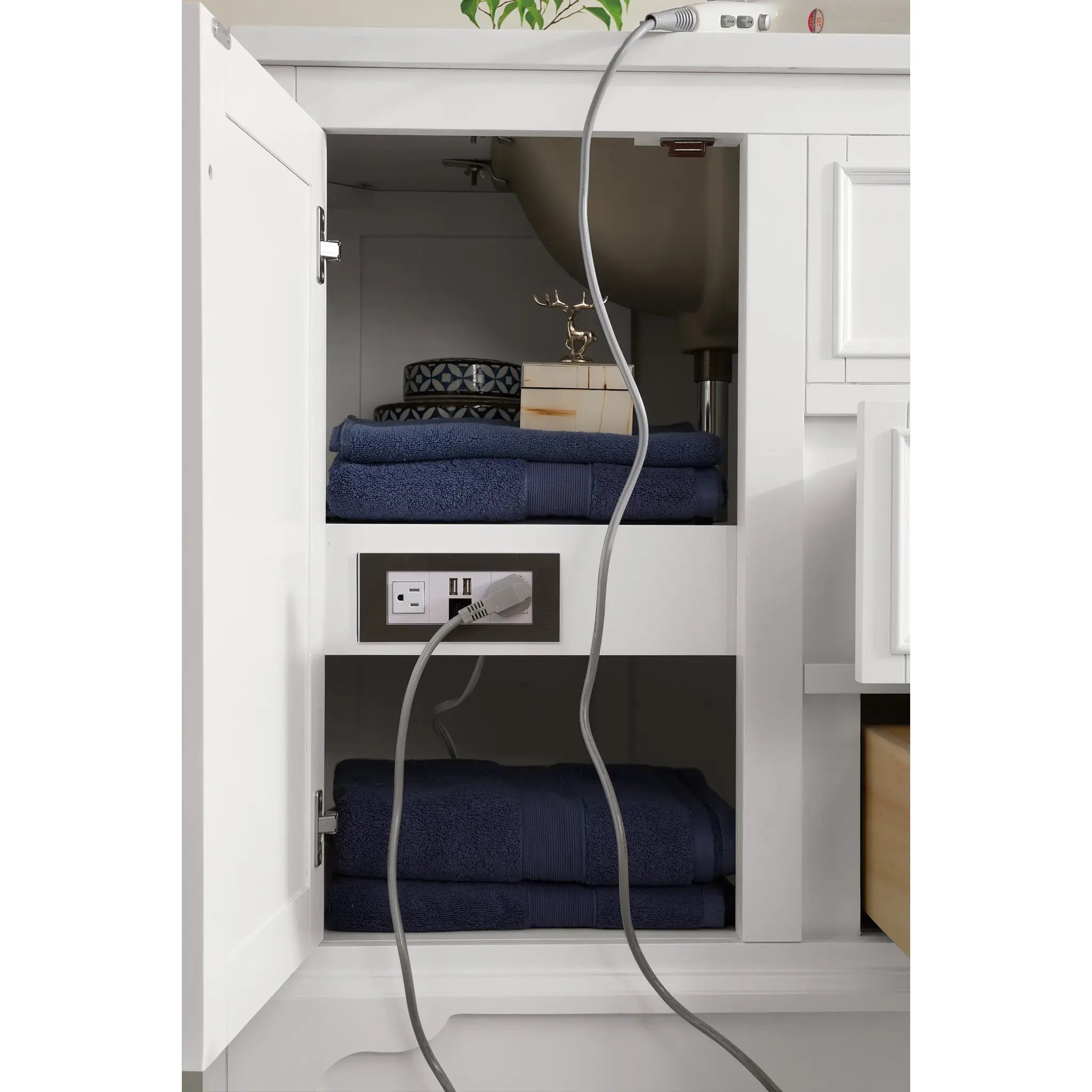 De Soto 94" Double Vanity Set in Bright White-White Zeus Silestone-8" Widespread image 8