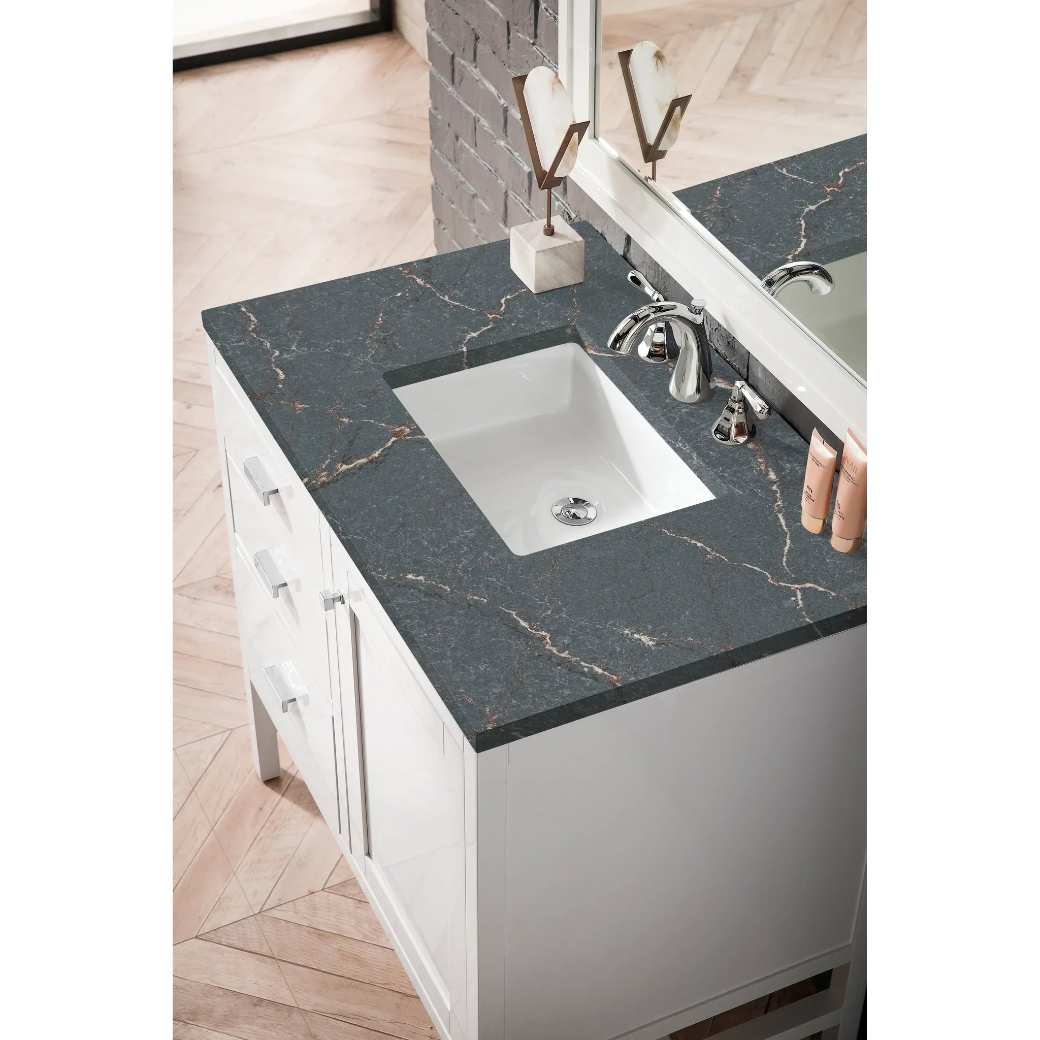 james-martin-e444-v36-gw-3pbl-parisien-bleu-silestone-top-8-widespread image 4