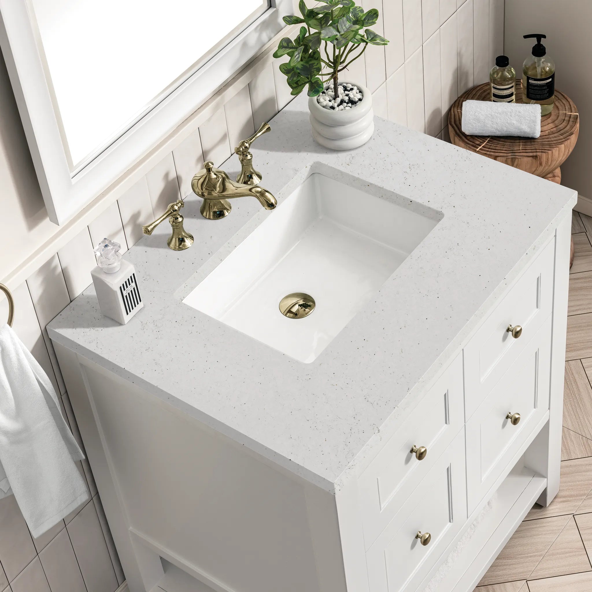 30" Breckenridge Single Vanity in Bright White-Lime Delight Silestone-8" Widespread image 4