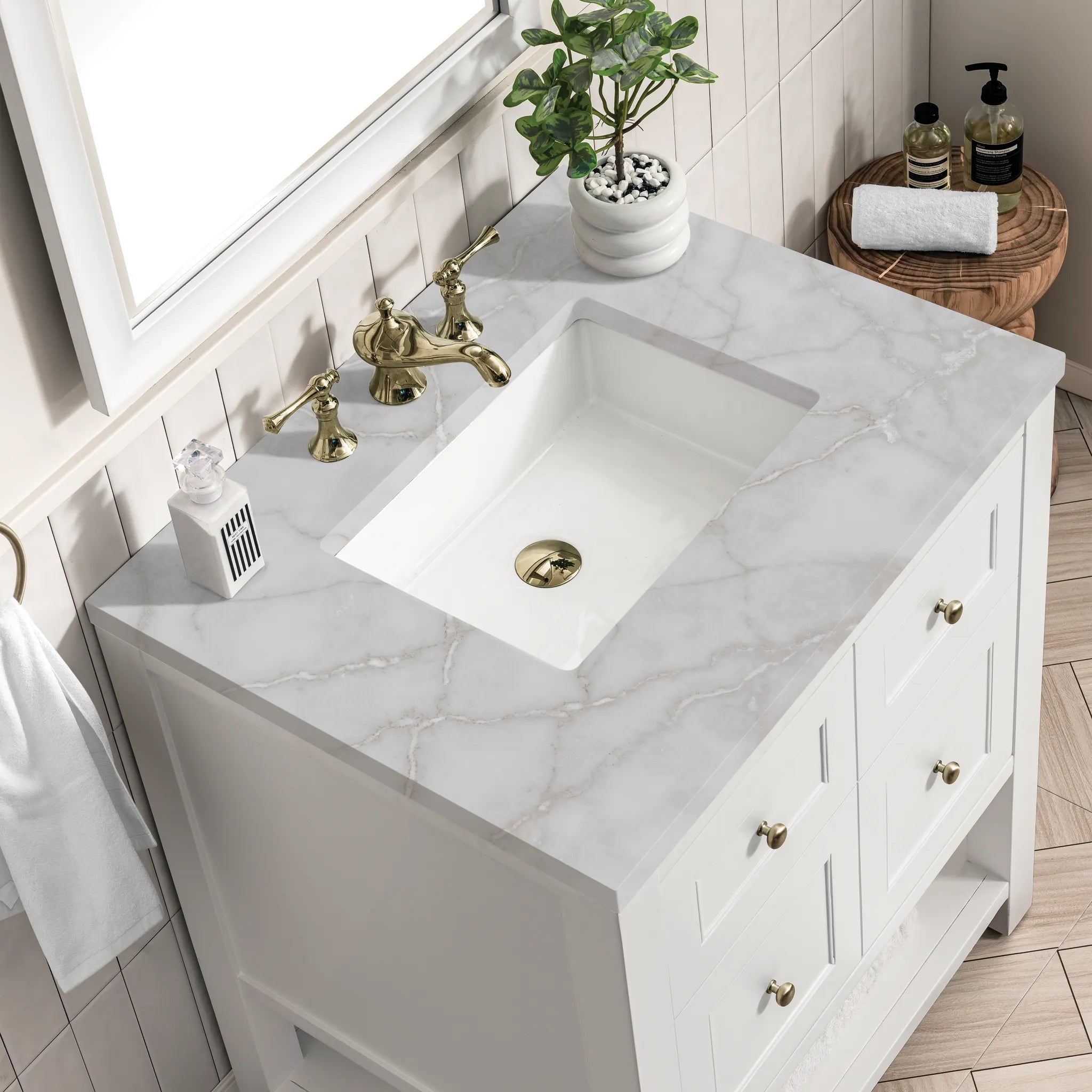 30" Breckenridge Single Vanity in Bright White-Victorian Silver Silestone-8" Widespread image 4