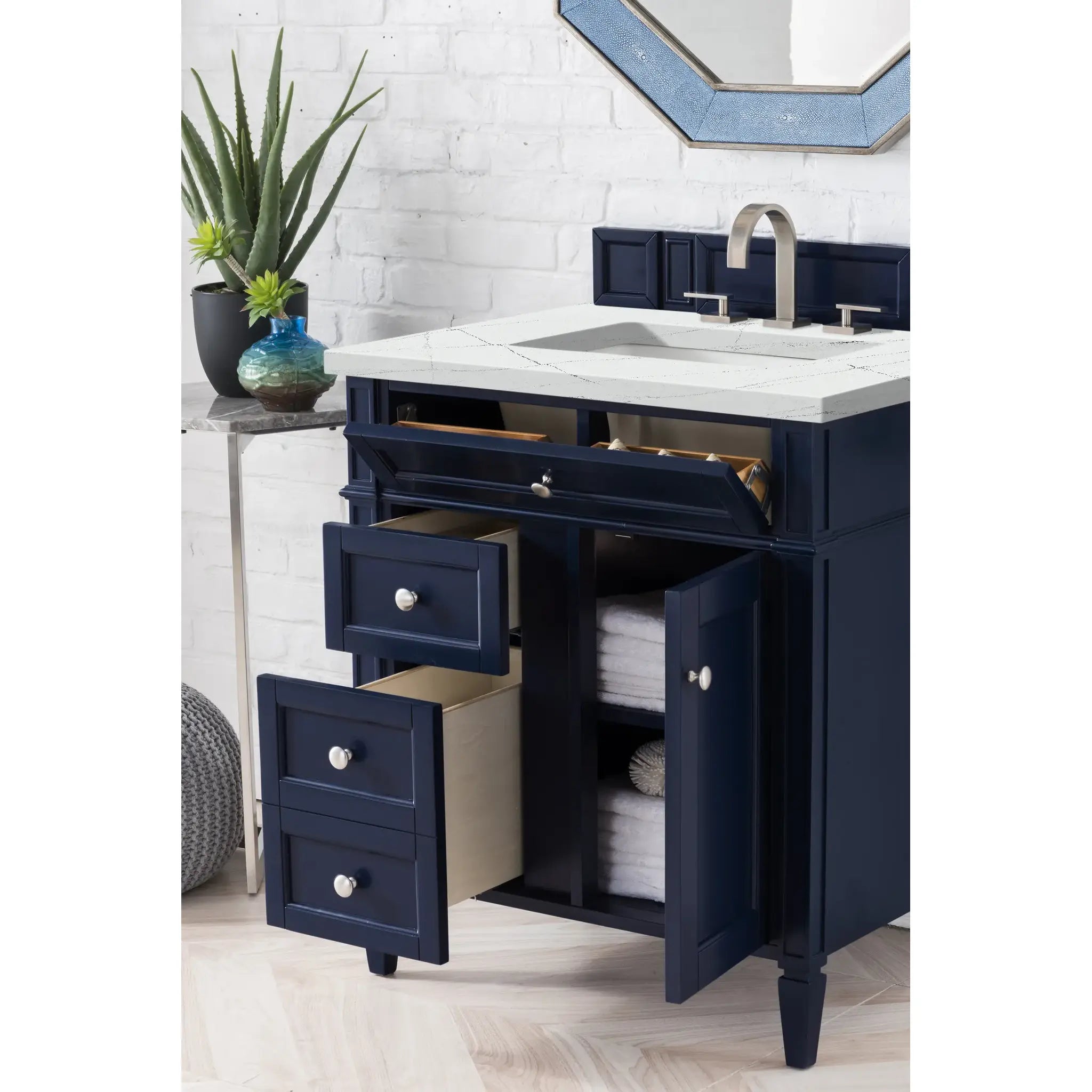 30" Brittany Single Vanity in Victory Blue-Ethereal Noctis Silestone-8" Widespread image 3