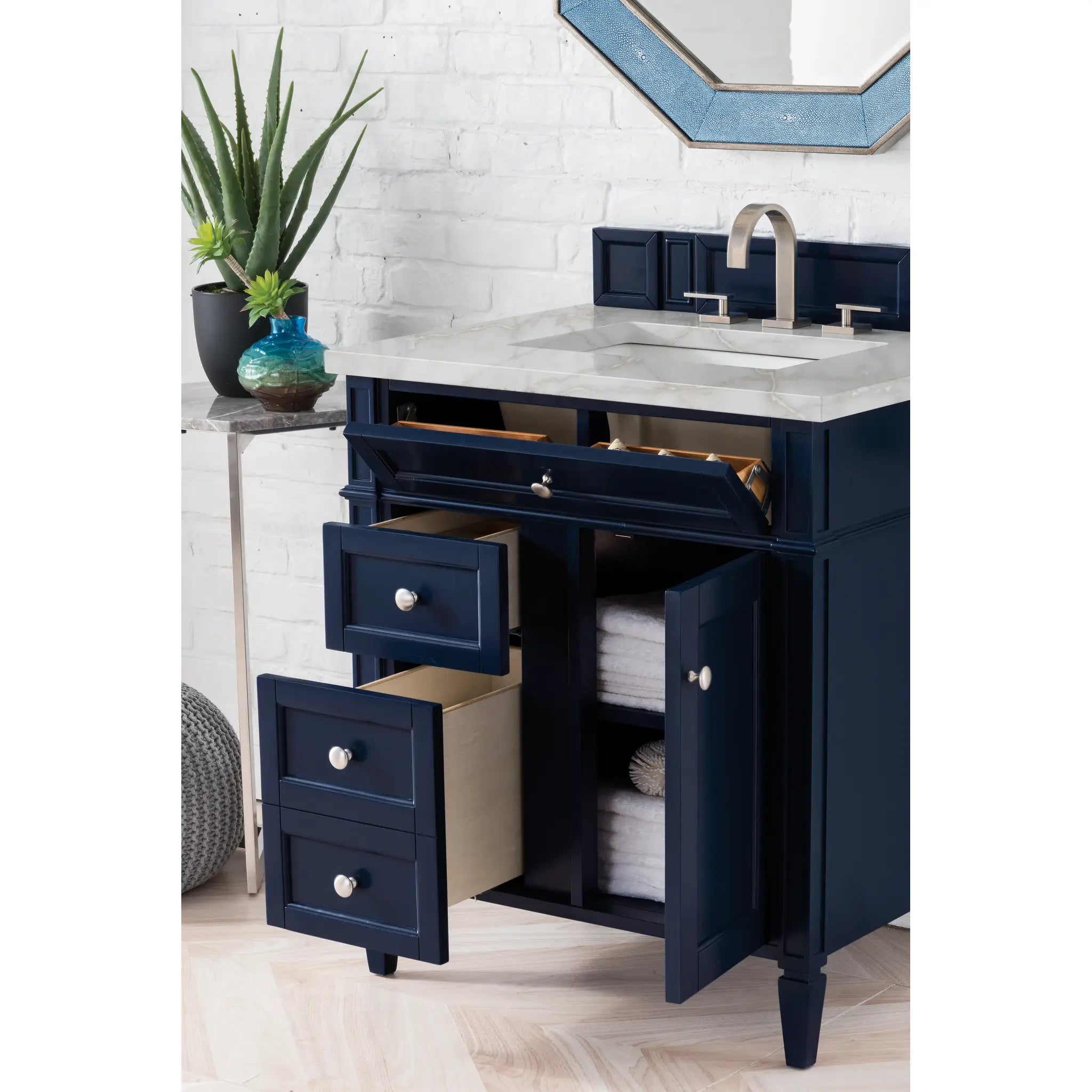 30" Brittany Single Vanity in Victory Blue-Victorian Silver Silestone-8" Widespread image 3