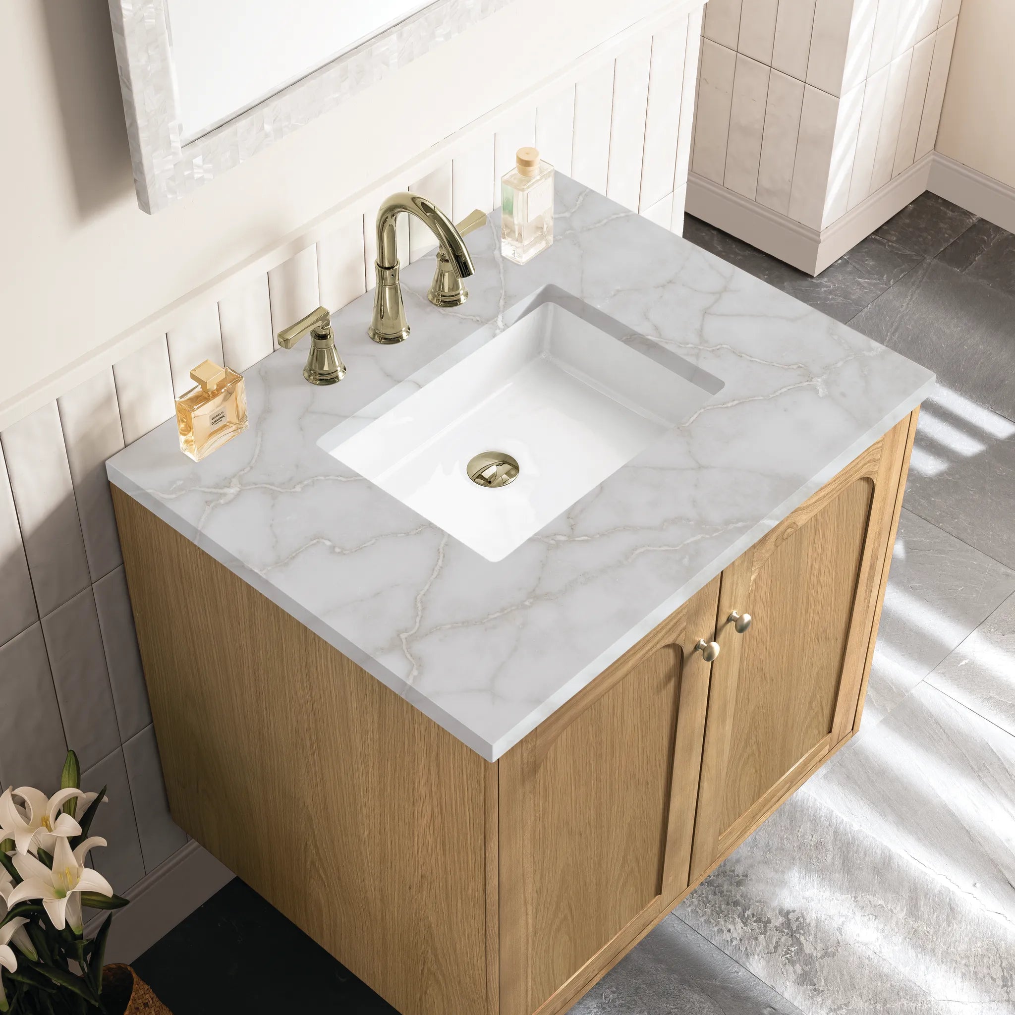30" Laurent Single Vanity in Light Natural Oak-Victorian Silver Silestone-8" Widespread image 10