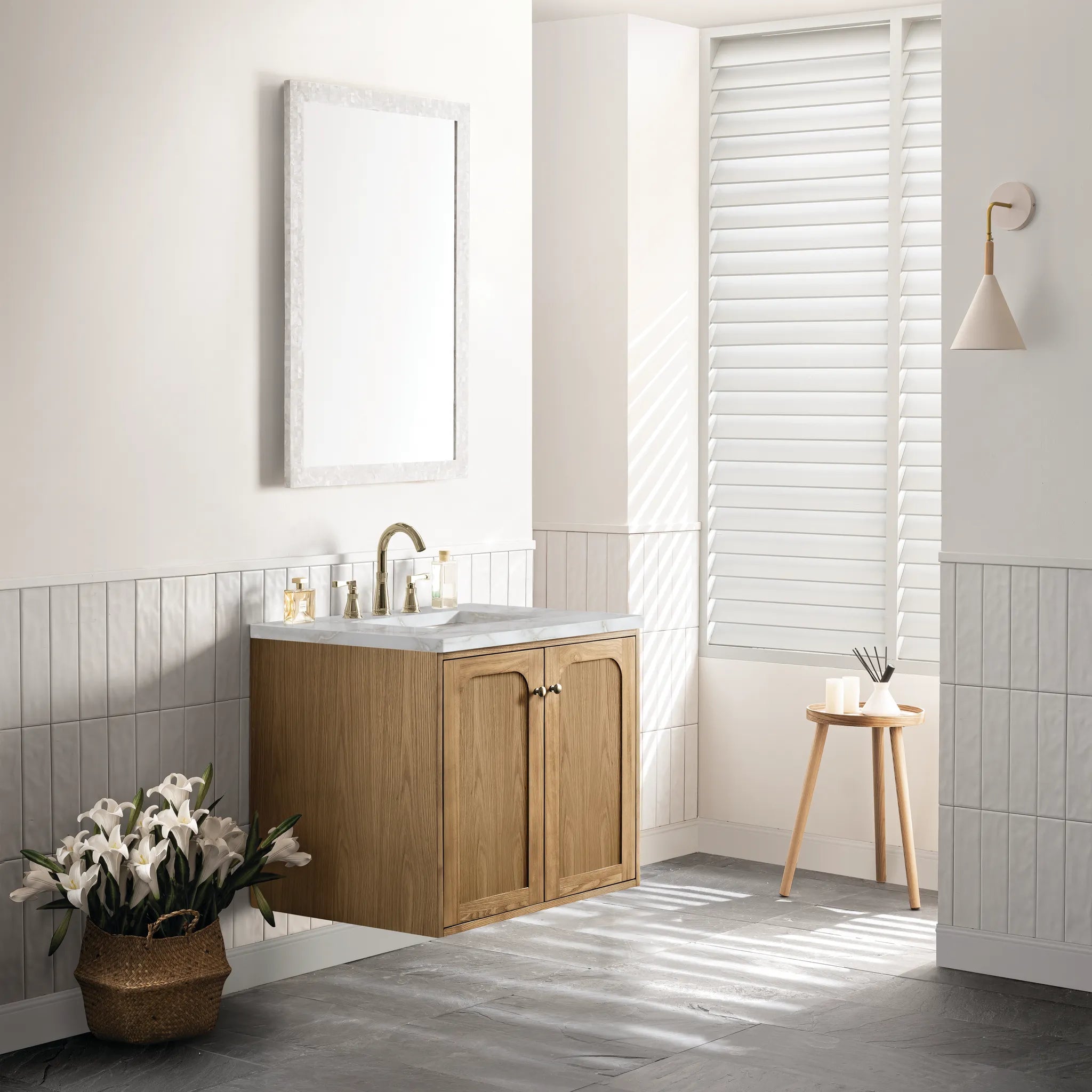 30" Laurent Single Vanity in Light Natural Oak-Victorian Silver Silestone-8" Widespread image 5