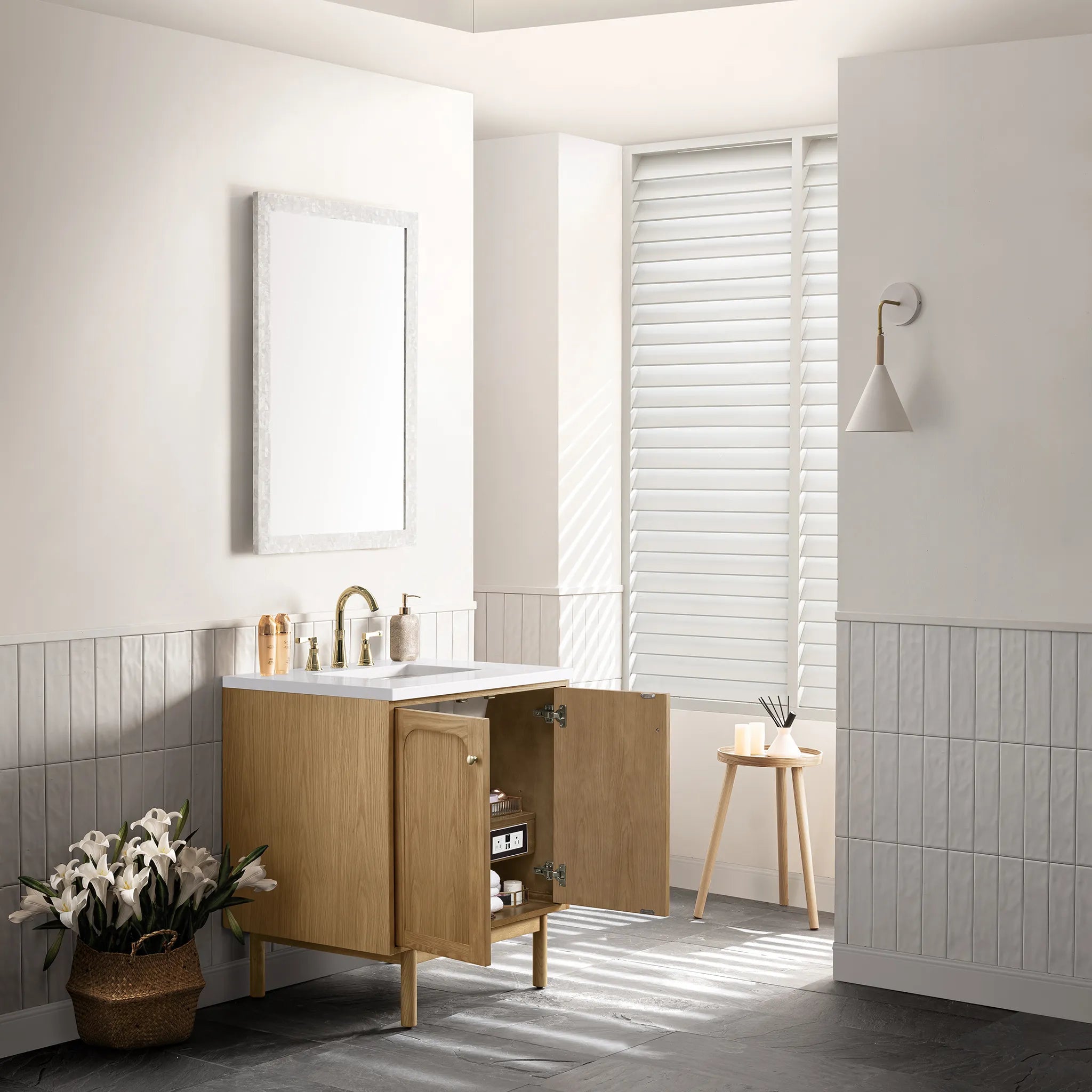 30" Laurent Single Vanity in Light Natural Oak-White Zeus Silestone-8" Widespread image 7