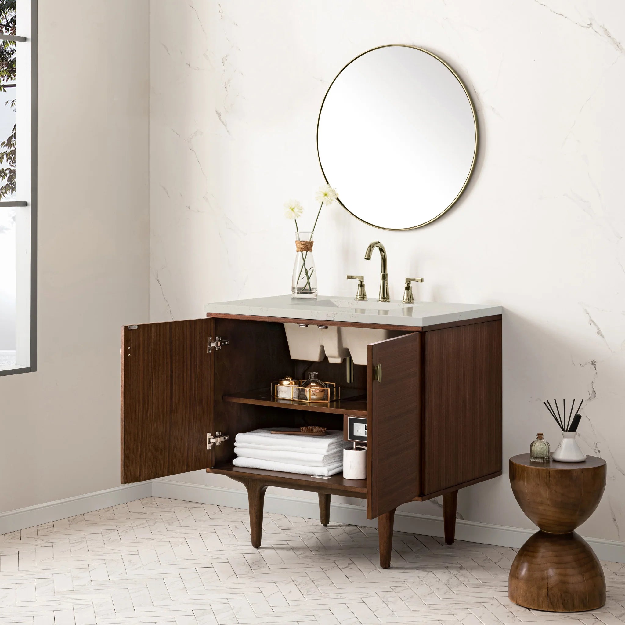 36-amberly-single-vanity-in-mid-century-walnut-by-james-martin-vanities-siberian-silestone image 15