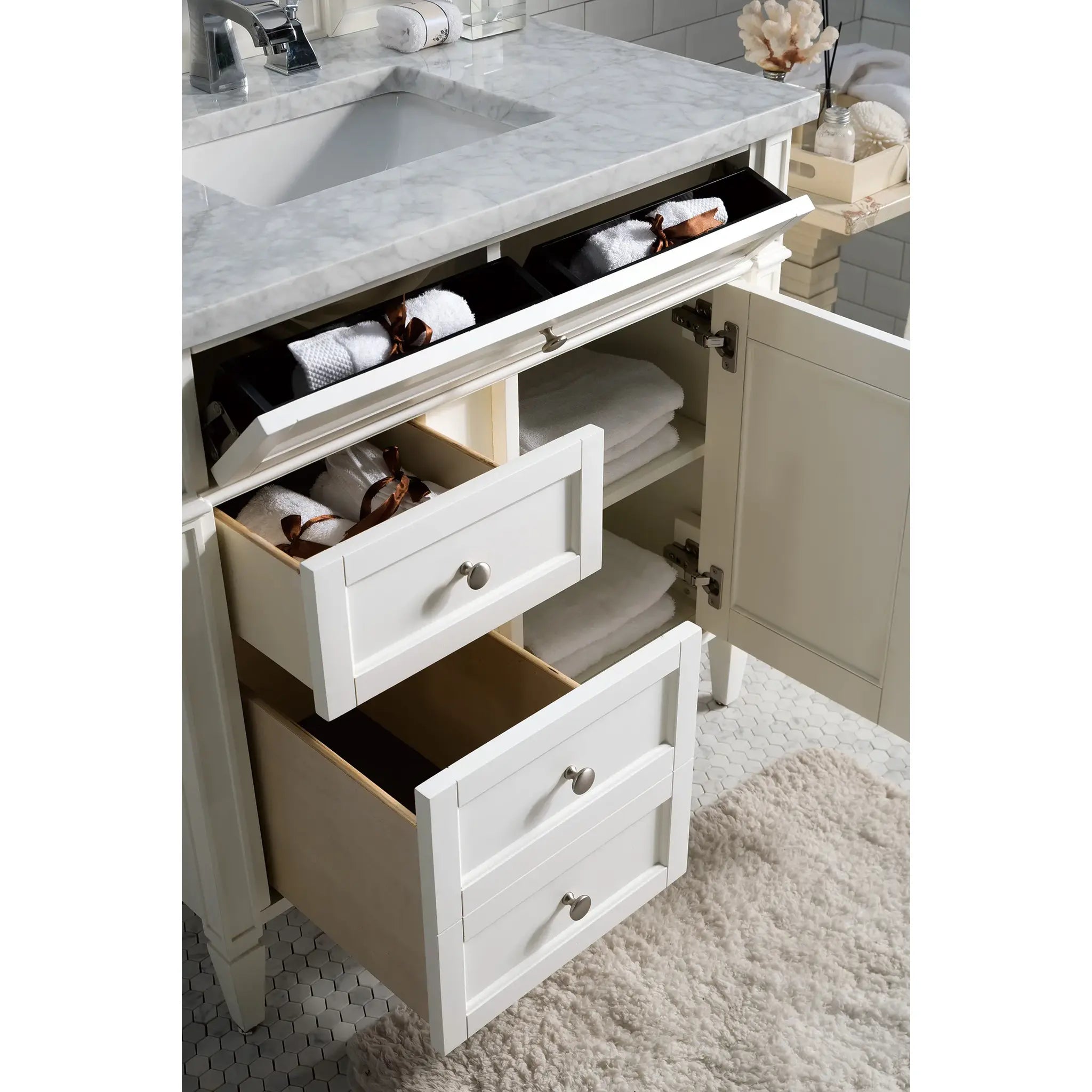 36" Brittany Single Vanity in Bright White-Carrara White Marble-8" Widespread image 3