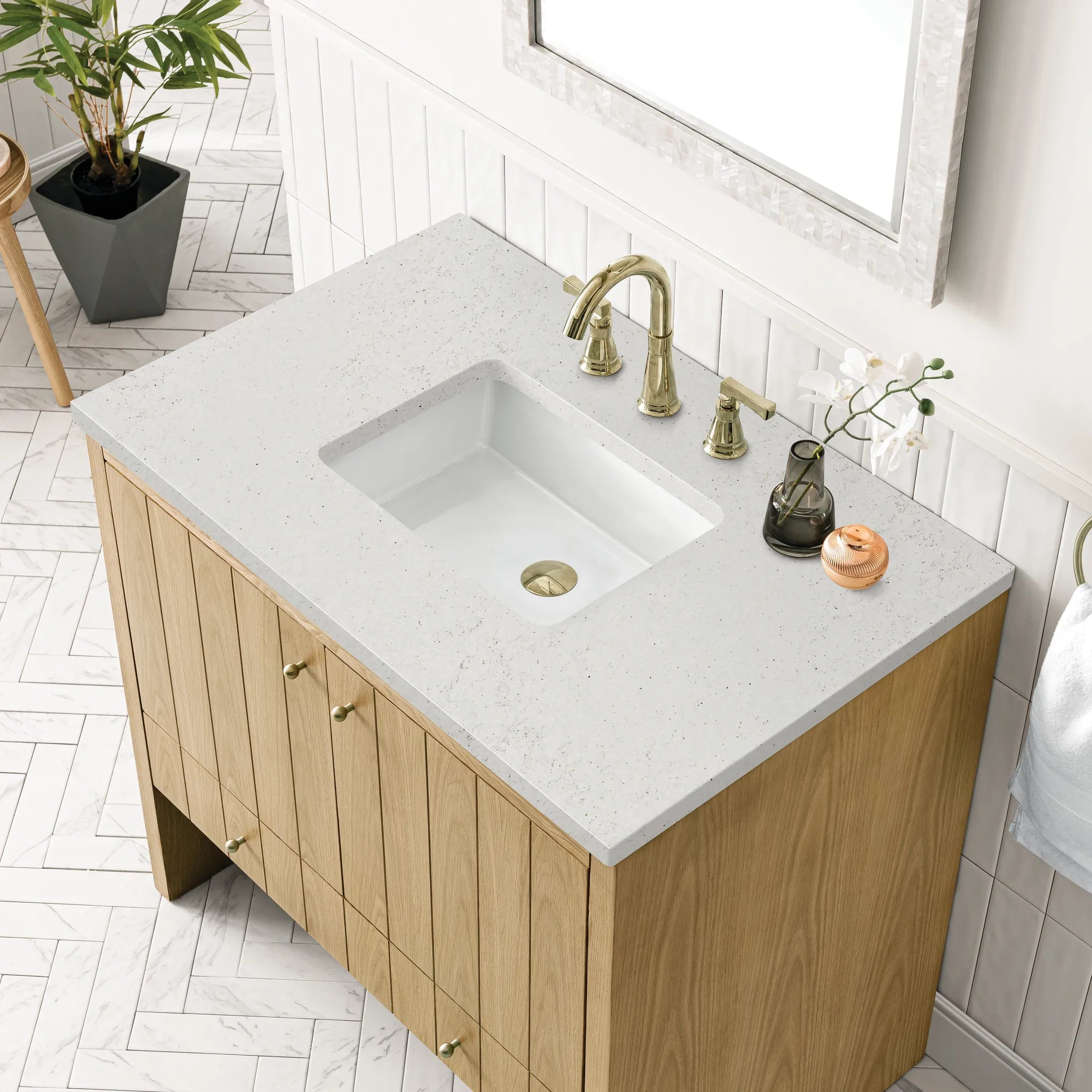 36" Hudson Single Vanity in Light Natural Oak-Lime Delight Silestone-8" Widespread image 4