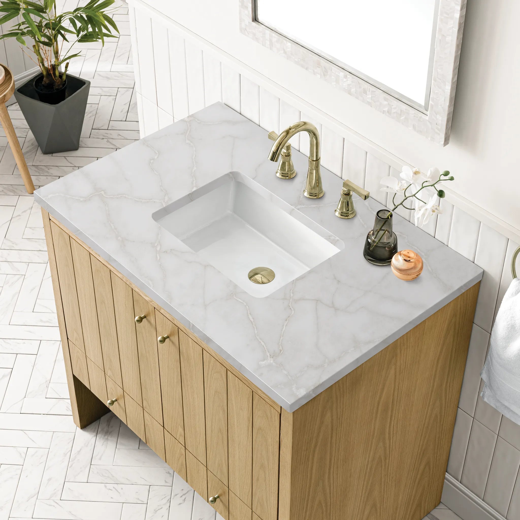 36" Hudson Single Vanity in Light Natural Oak-Victorian Silver Silestone-8" Widespread image 4