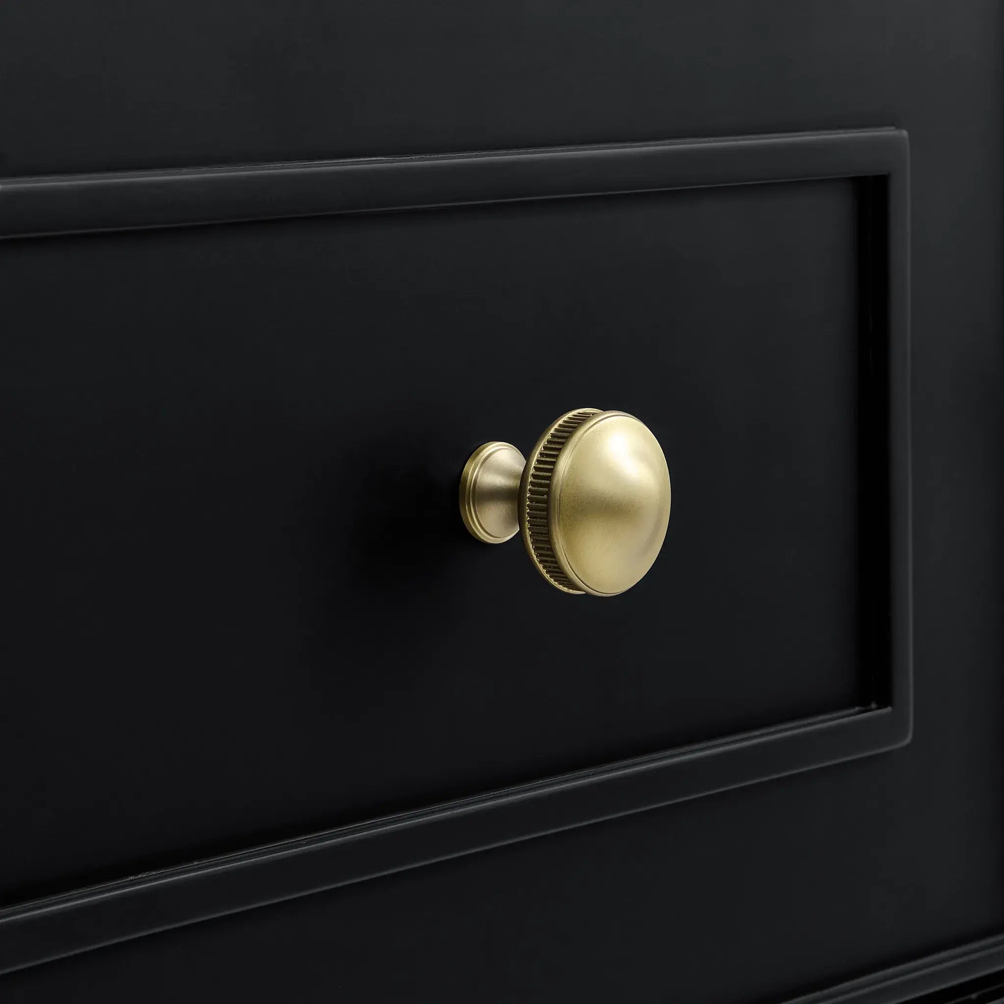 36" Lorelai Single Vanity in Black Onyx-Eternal Jasmine Pearl Silestone-8" Widespread image 10
