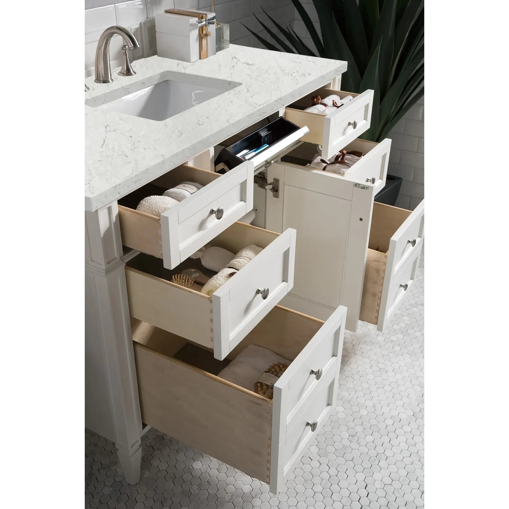 48" Brittany Single Vanity in Bright White Wireless Charger-Eternal Jasmine Pearl Silestone-8" Widespread image 6