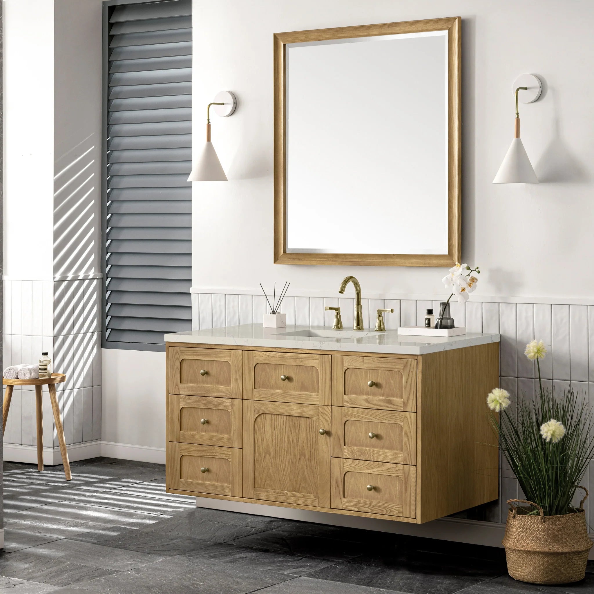 48-laurent-single-vanity-in-light-natural-oak-w-freepower-wireless-charger-by-james-martin-vanities-siberian-silestone image 17