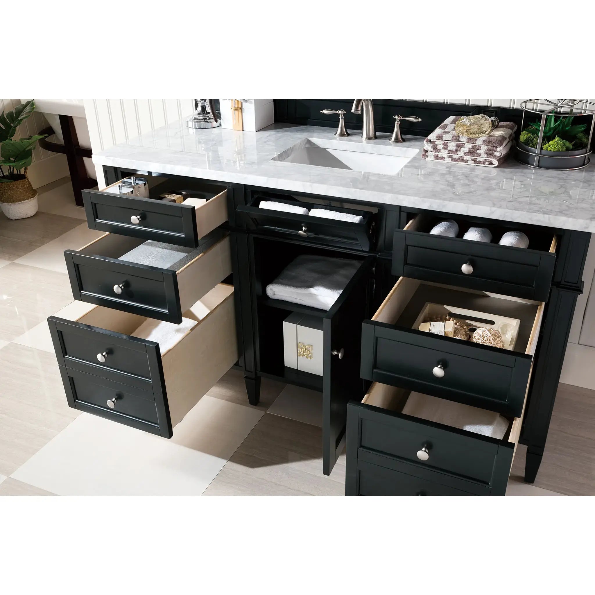 60" Brittany Single Vanity in Black Onyx-Carrara White Marble-8" Widespread image 3
