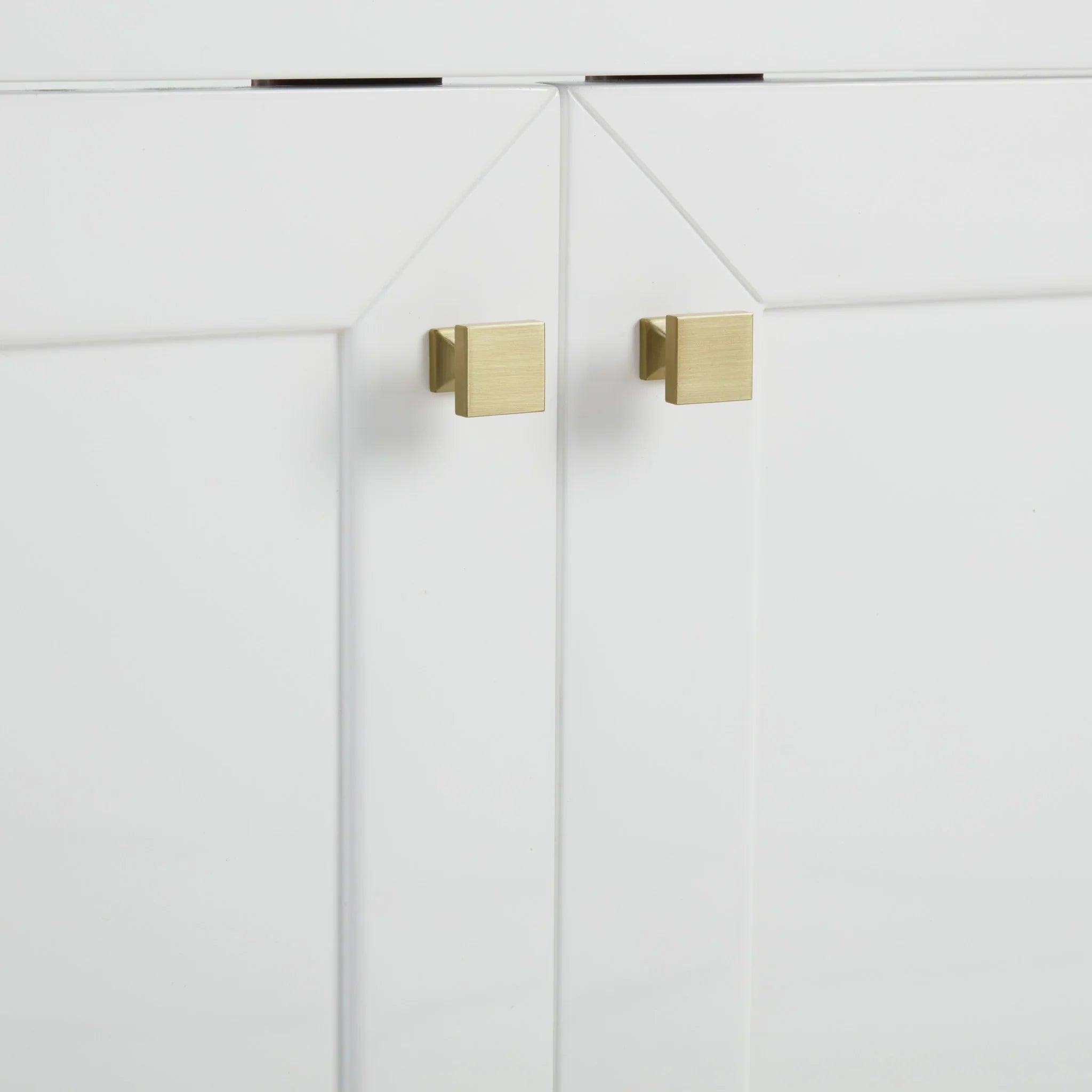 60-chicago-double-vanity-in-glossy-white-by-james-martin-vanities-siberian-silestone image 10