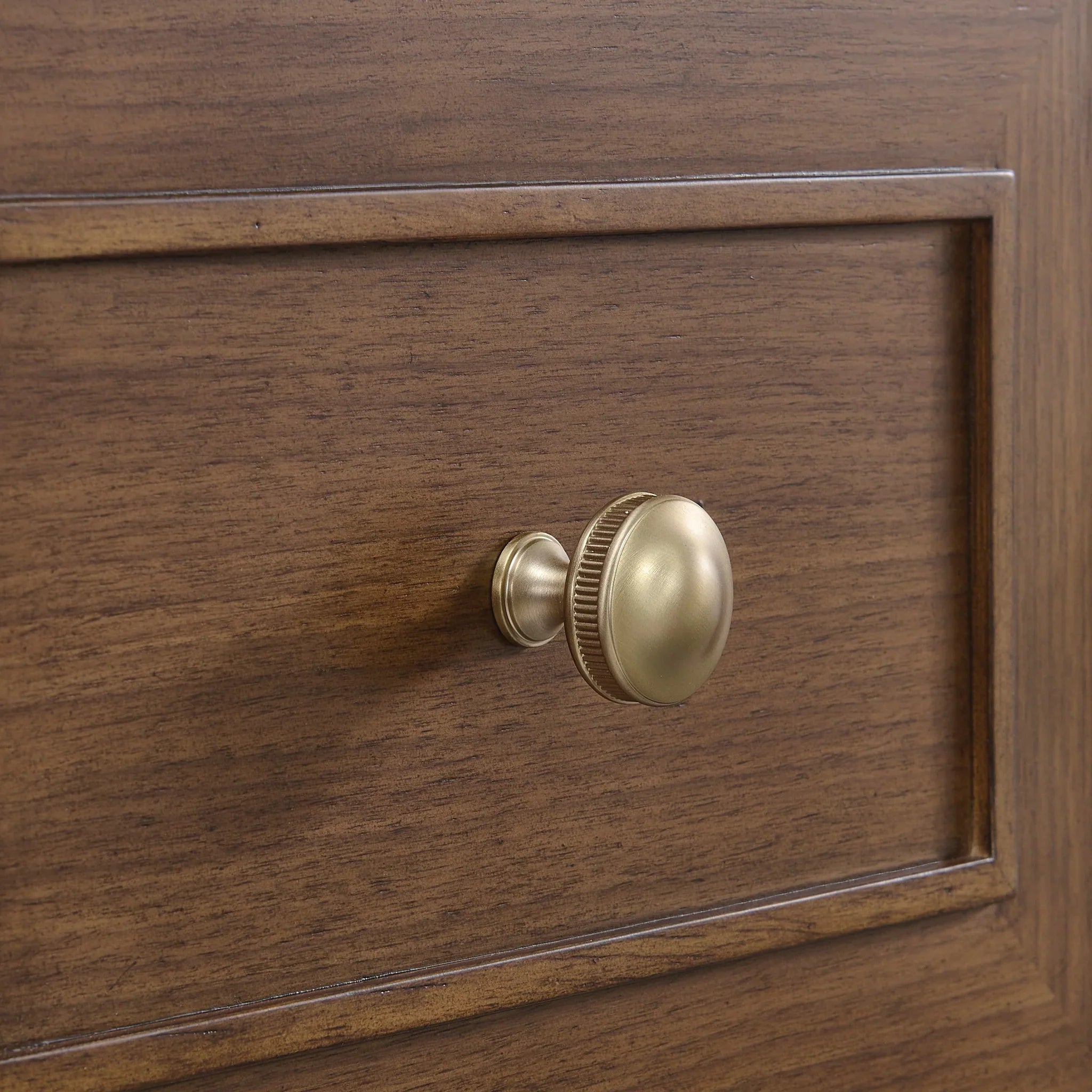 72-lorelai-double-vanity-in-mid-century-walnut-w-freepower-wireless-charger-by-james-martin-vanities-siberian-silestone image 6