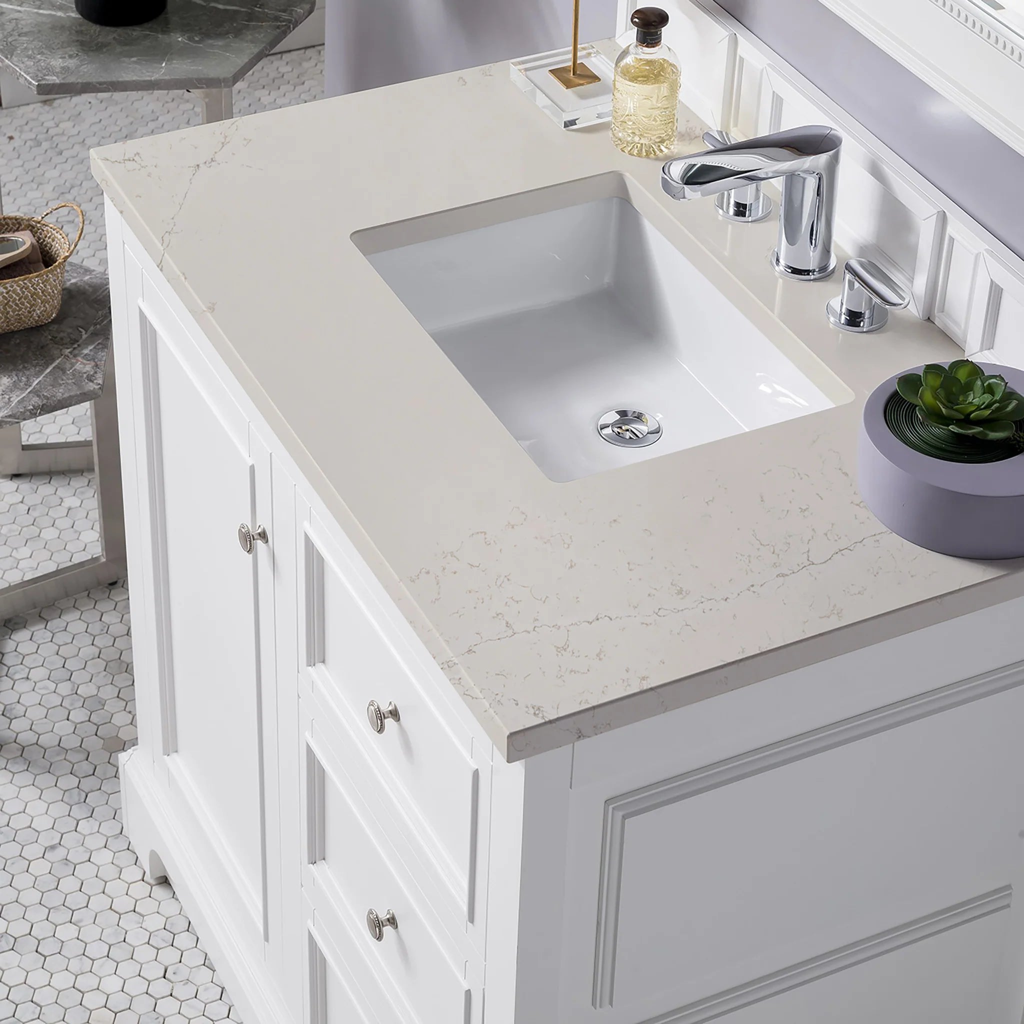 de-soto-36-single-vanity-in-bright-white-by-james-martin-vanities-siberian-silestone image 4